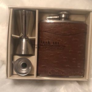 Flask se 18/8 faux leather, stainless steel flask, SS measure and funnel new